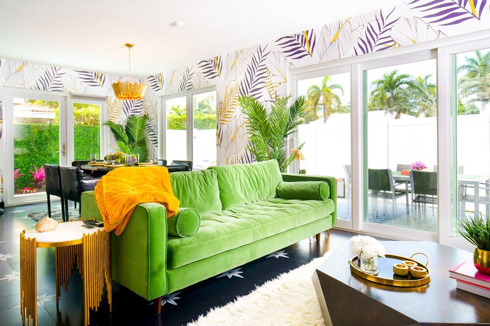 Photo of Livingroom in Dolphin Isles