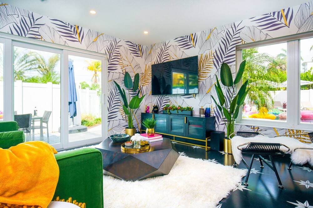 Photo of Livingroom in Dolphin Isles
