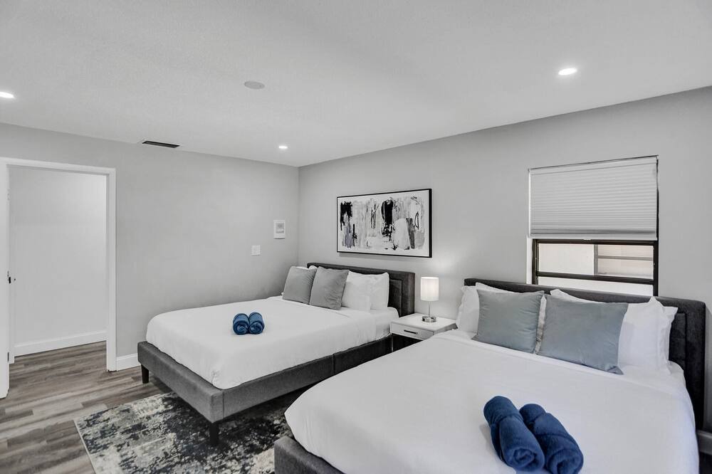 Photo of Bedroom in Pompano Isles