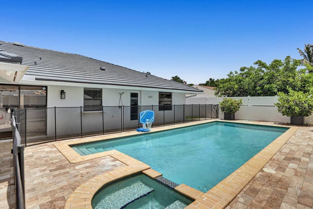 Photo of Outdoor in Pompano Isles
