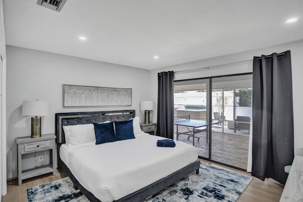 Photo of Bedroom in Pompano Isles