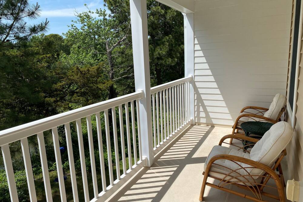Photo of Patio Balcony in Country Club Estates