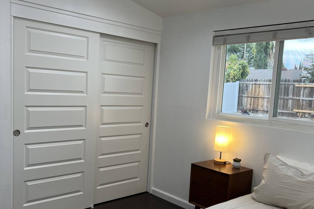 Photo of Bedroom in Warner Center