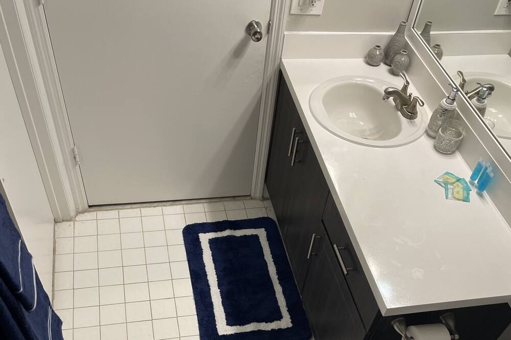 Photo of Bathroom in Pembroke Pines