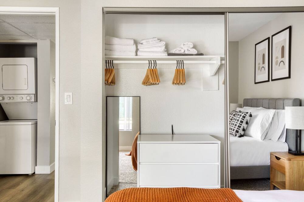Photo of Bedroom in Warner Center