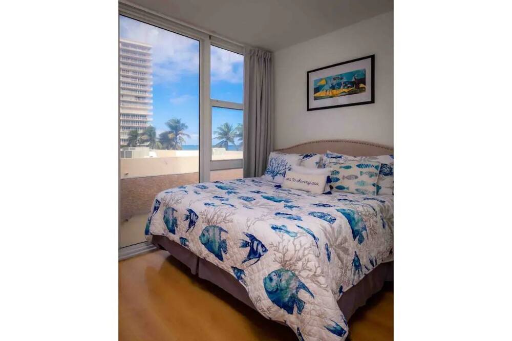 Photo of Bedroom in Bermuda Riviera