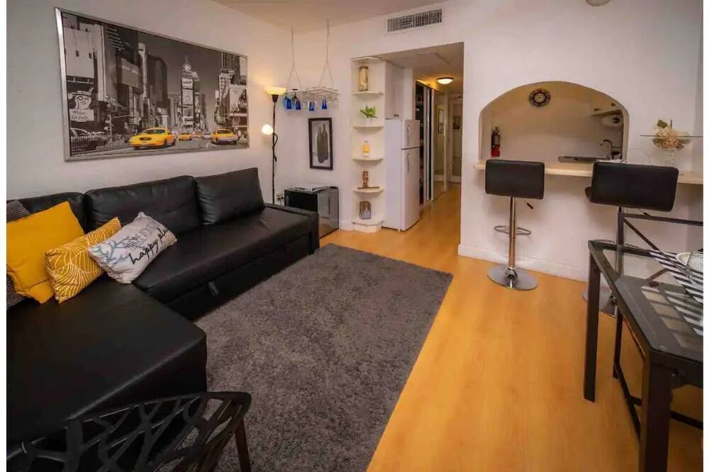 Photo of Livingroom in Bermuda Riviera