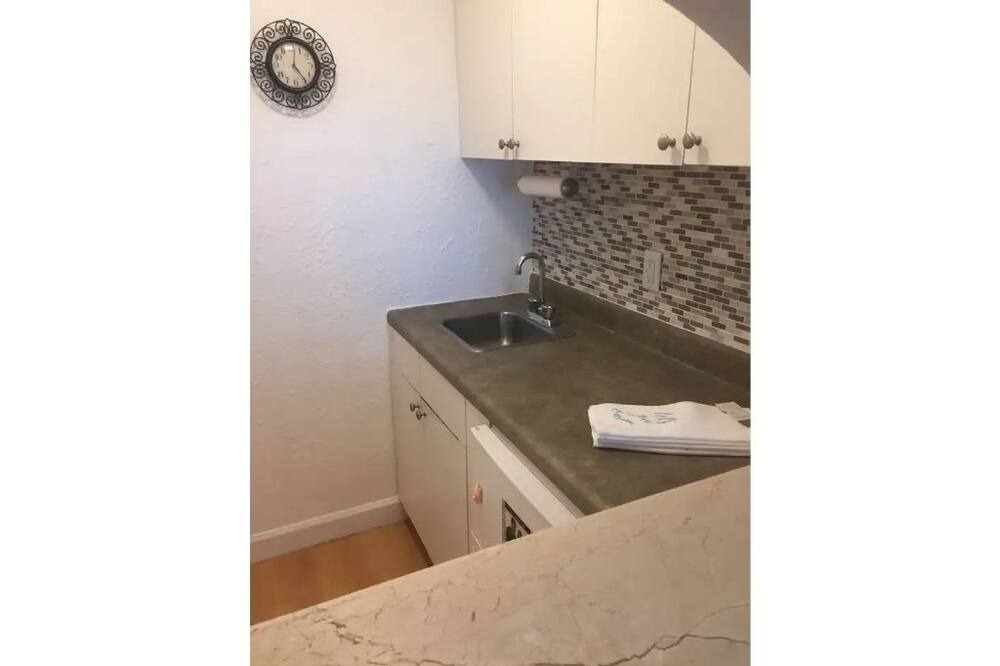 Photo of Kitchen in Bermuda Riviera