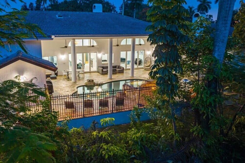 Photo of Outdoor in Plantation