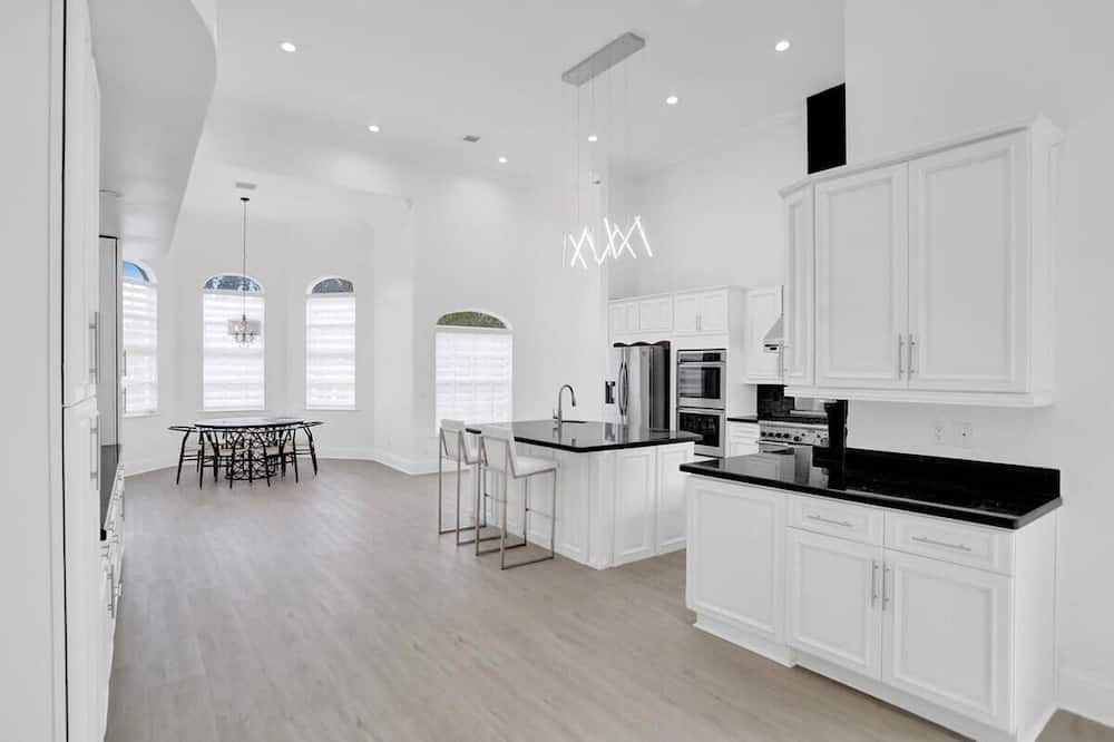 Photo of Kitchen in Plantation