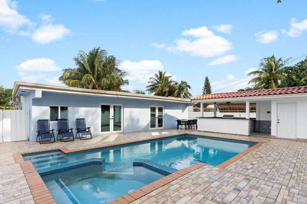 Photo of Others in Pembroke Pines