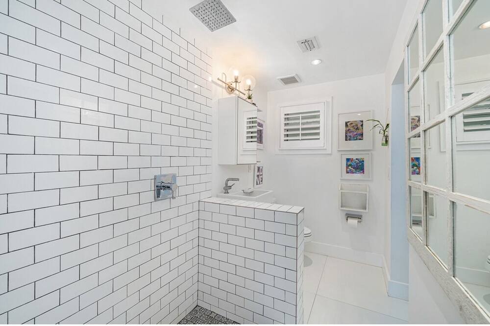 Photo of Bathroom in Biscayne Park