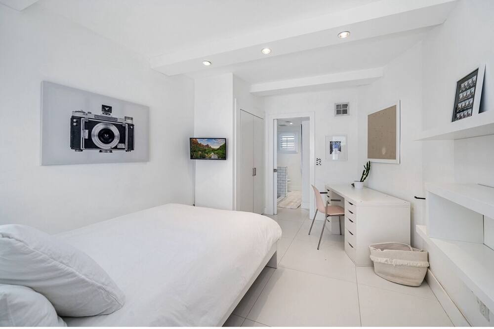 Photo of Bedroom in Biscayne Park