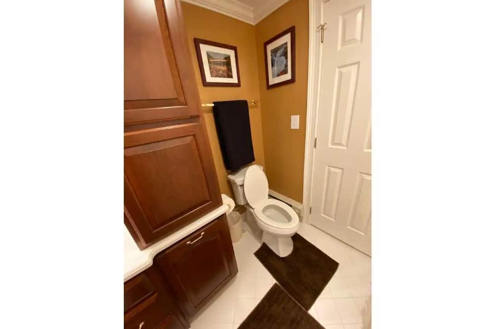 Photo of Bathroom in Edray