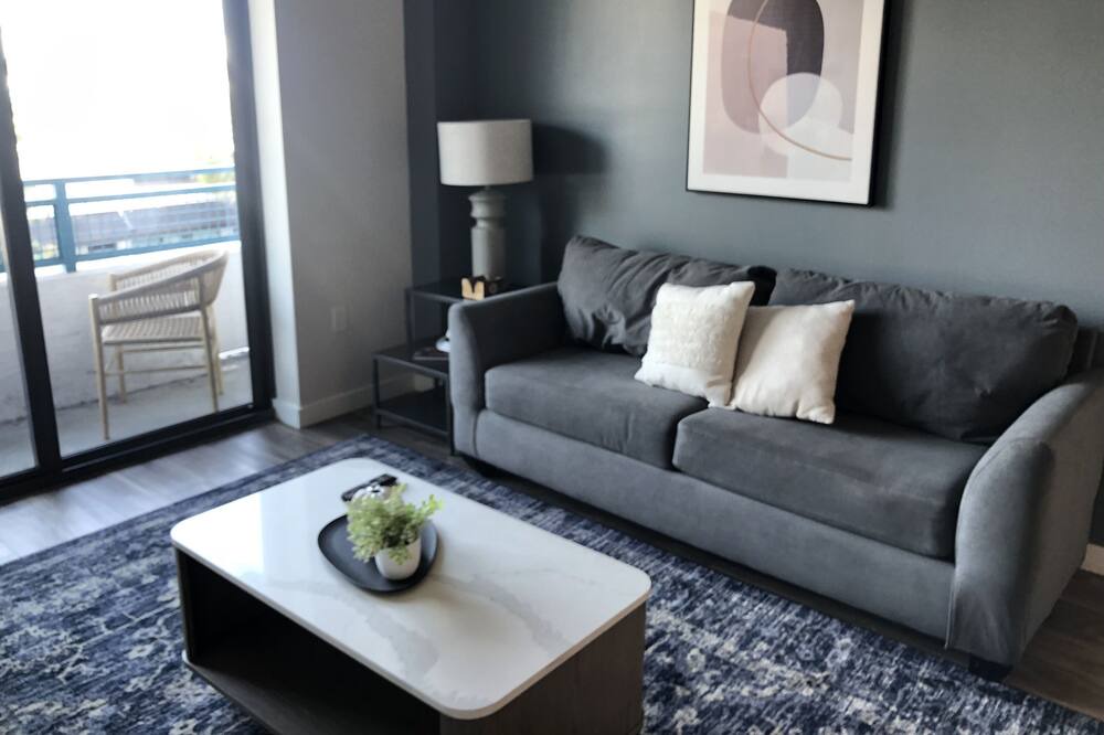 Photo of Livingroom in Flagler Village