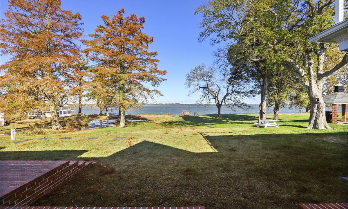 Photo of Outdoor in Secretary