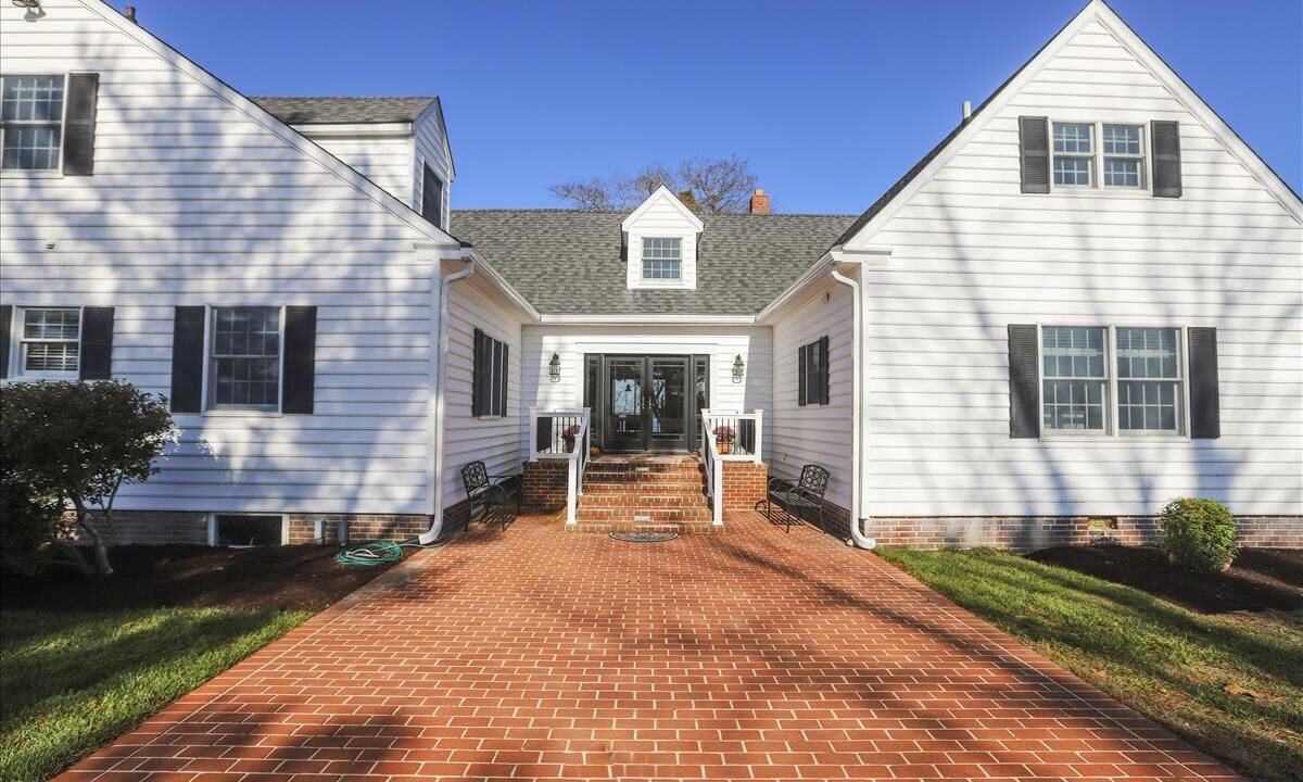 Photo of Outdoor in Secretary