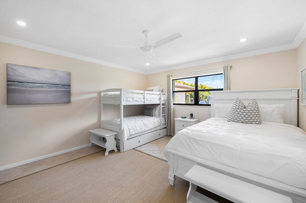 Photo of Bedroom in Santa Barbara Estates
