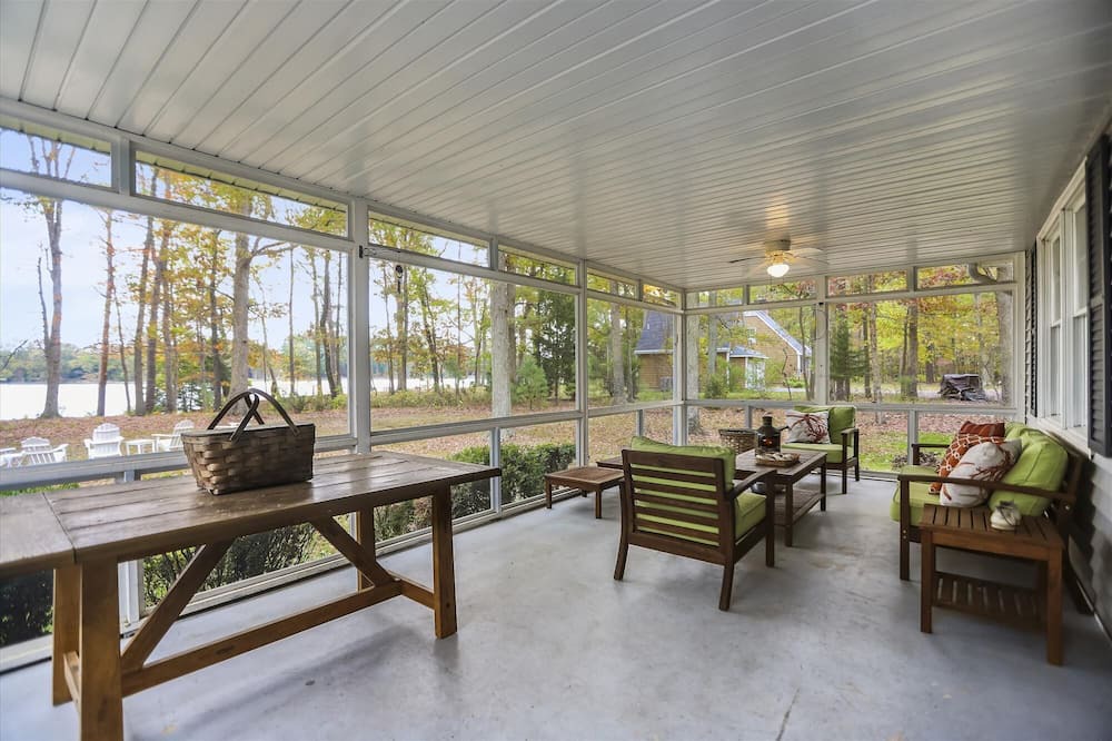 Photo of Outdoor in McDaniel