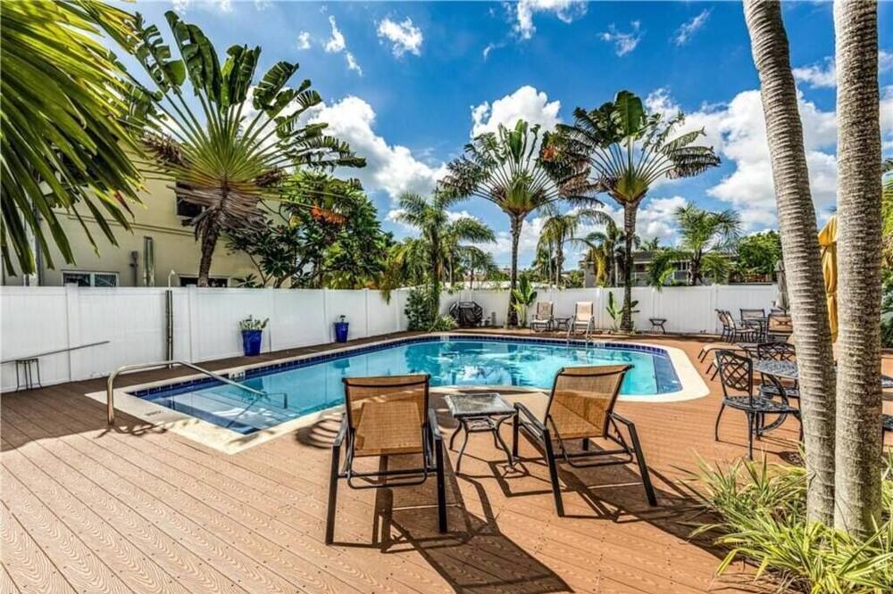 Photo of Outdoor in Coral Ridge