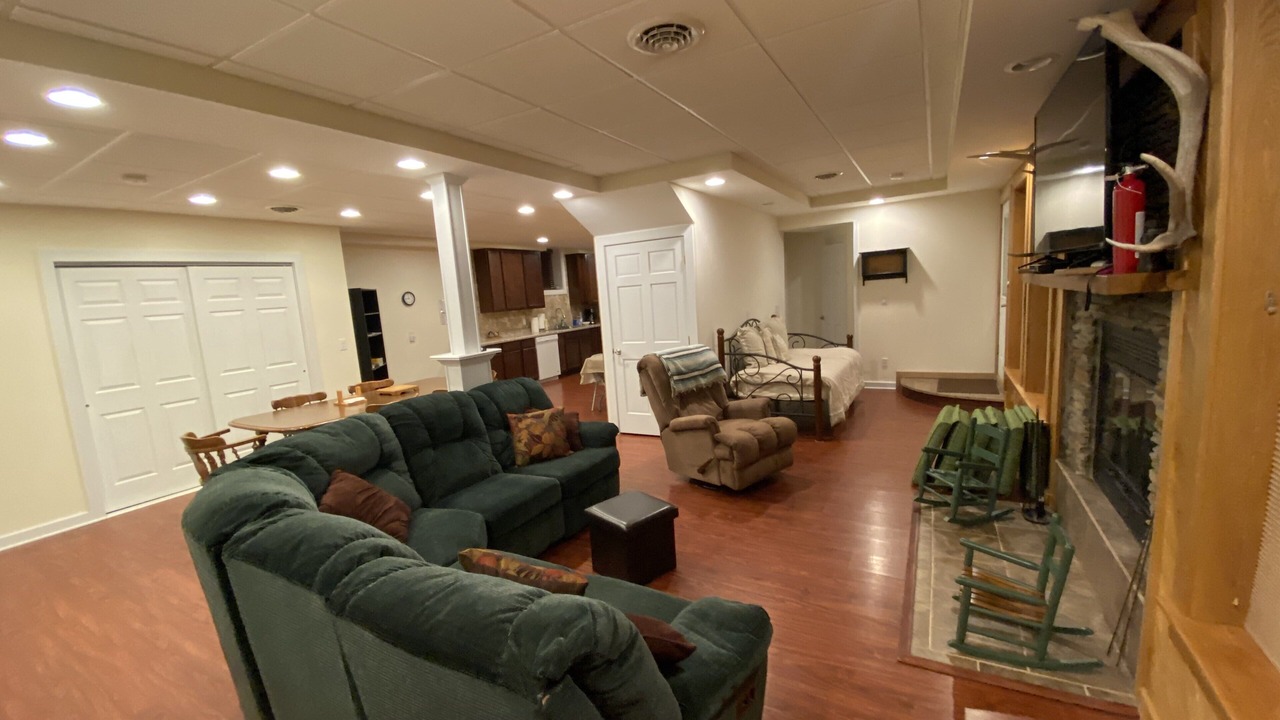 Photo of Livingroom in Old Fields
