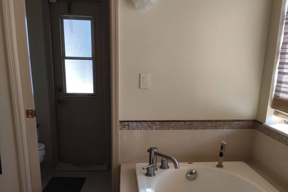 Photo of Bathroom in Cypress Glen