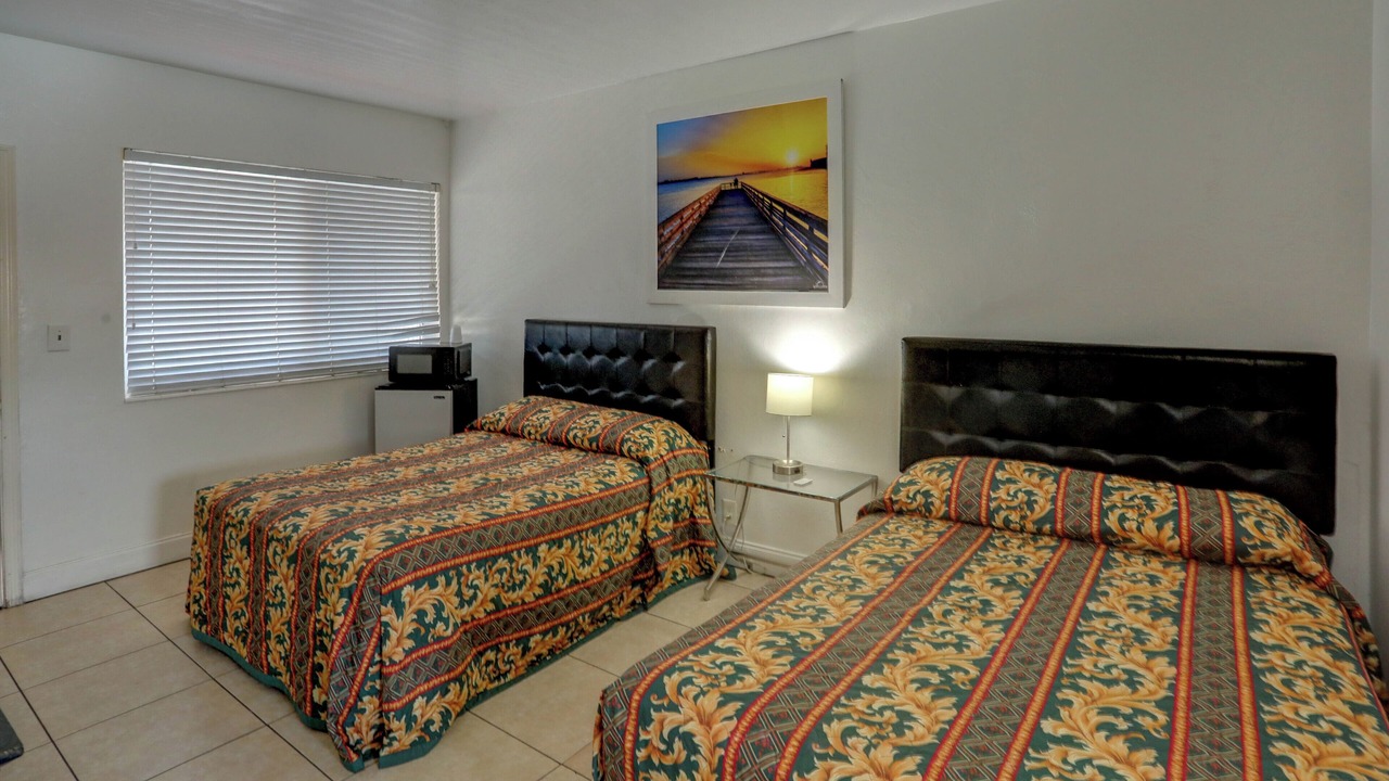 Photo of Bedroom in Hollywood Lakes