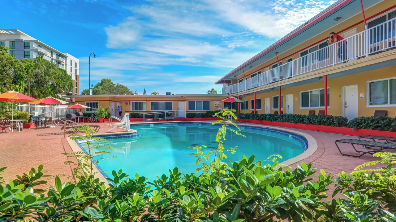 Photo of Outdoor in Hollywood Lakes