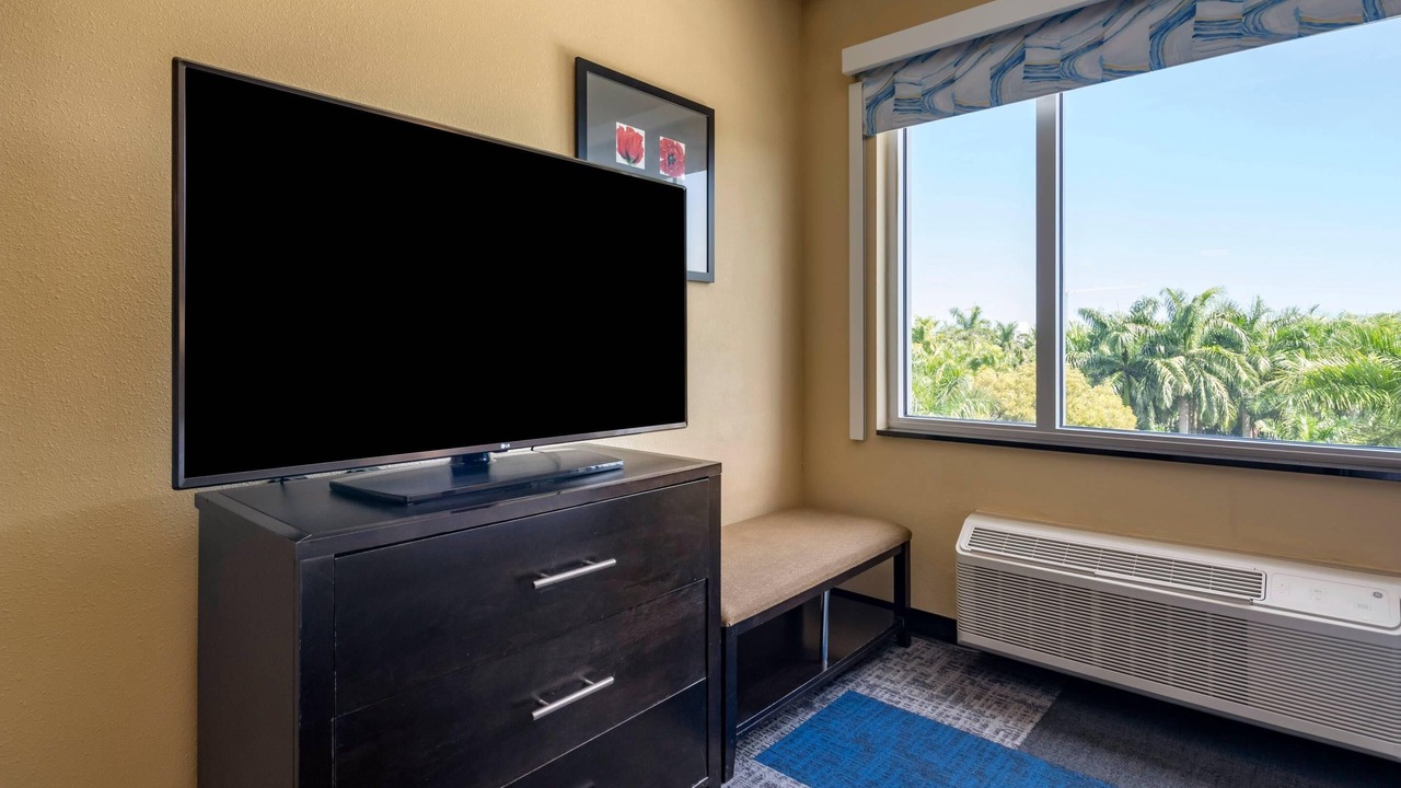 Photo of Bedroom in Dania Beach