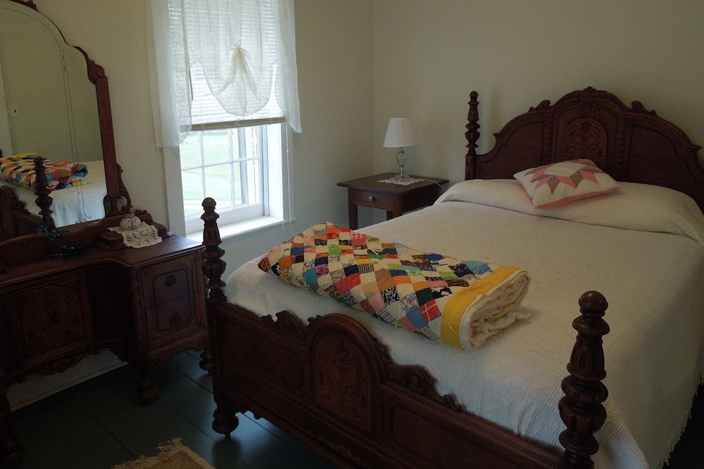 Photo of Bedroom in Deerfield