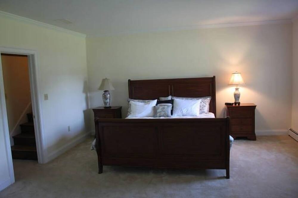 Photo of Bedroom in Easton