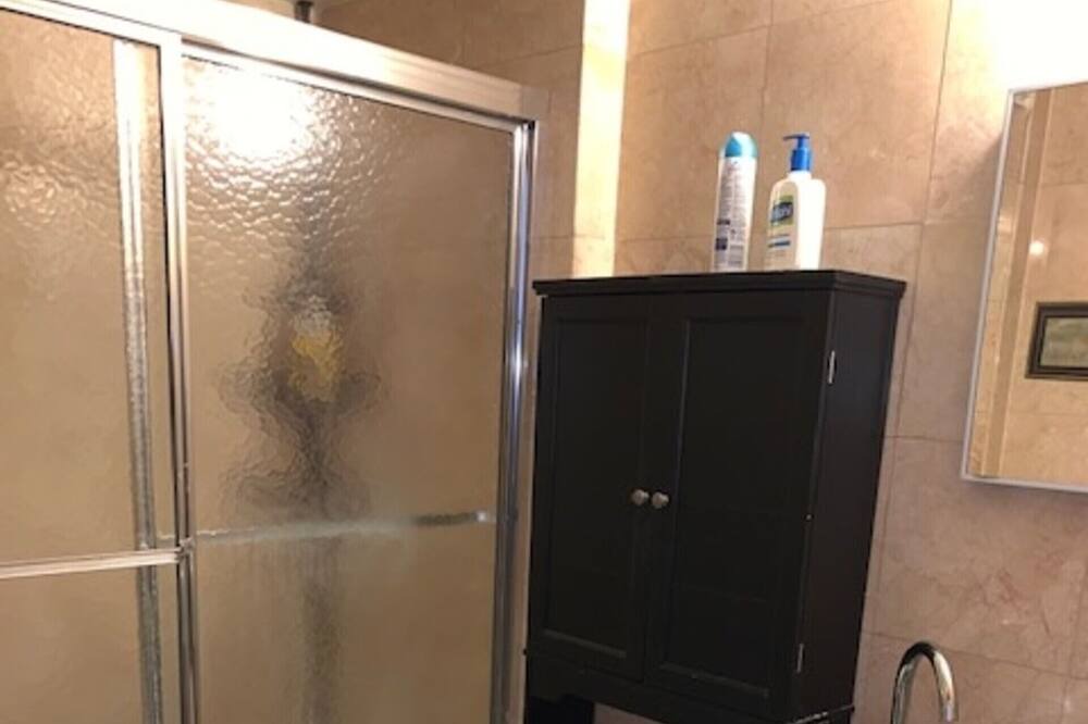 Photo of Bathroom in Albany