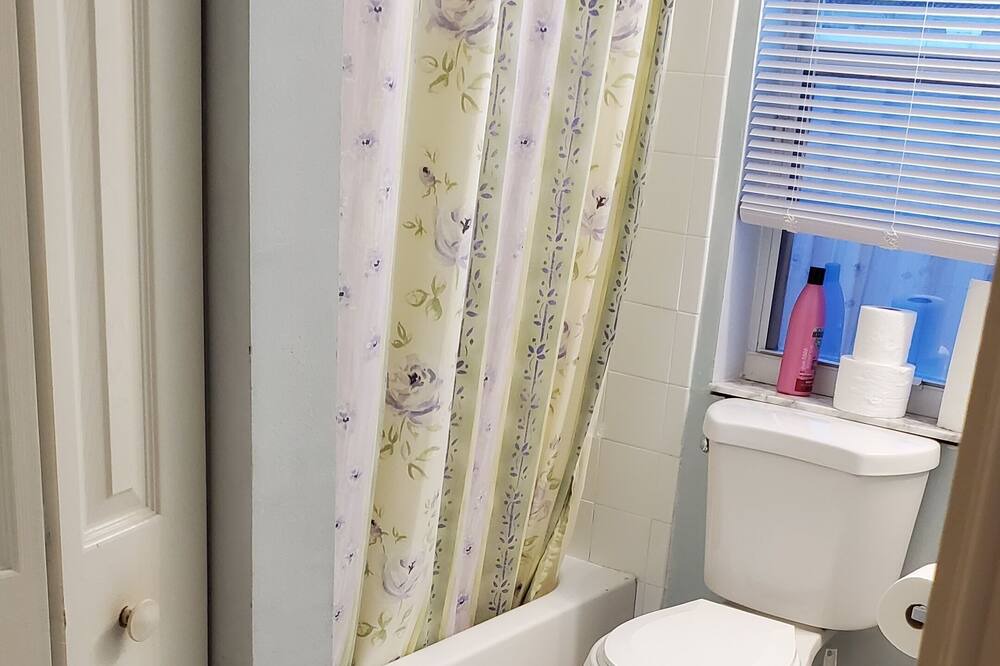 Photo of Bathroom in Pembroke Pines