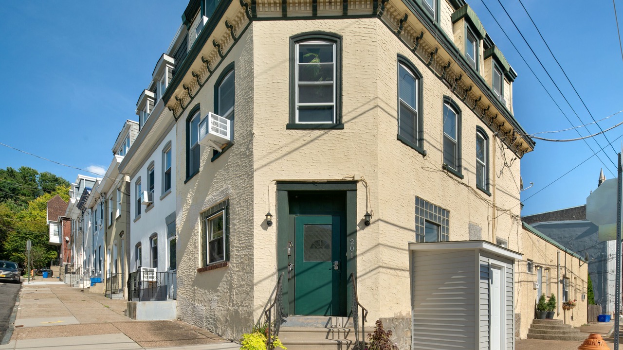 Photo of Outdoor in Roxborough-Manayunk