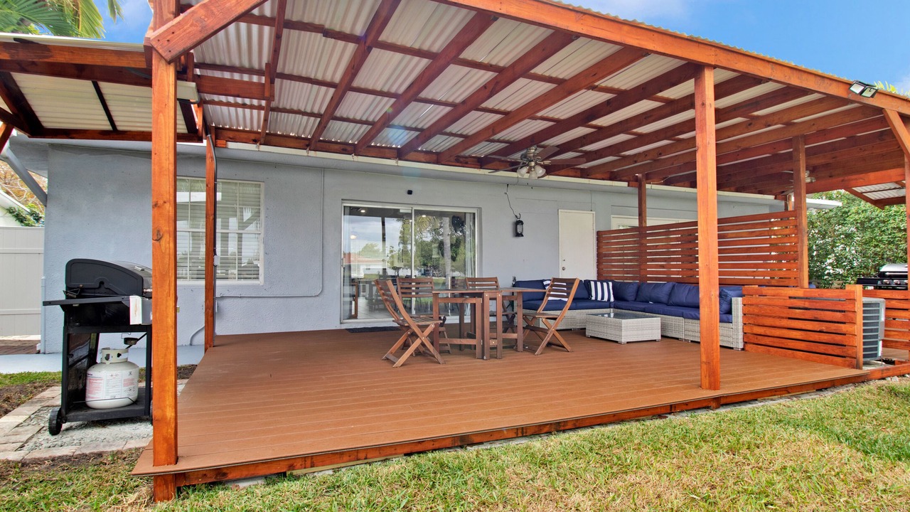 Photo of Outdoor in Hallandale Beach
