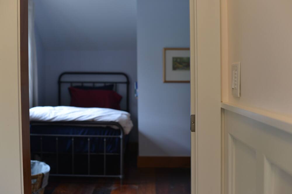 Photo of Bedroom in West Stockbridge