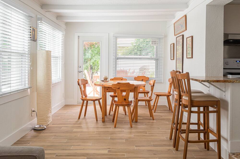 Photo of Livingroom in North Andrews Gardens