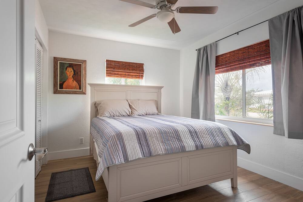 Photo of Bedroom in North Andrews Gardens