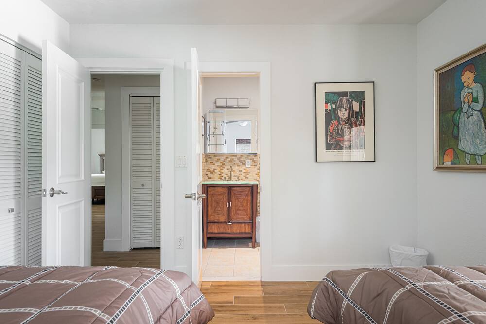 Photo of Bedroom in North Andrews Gardens