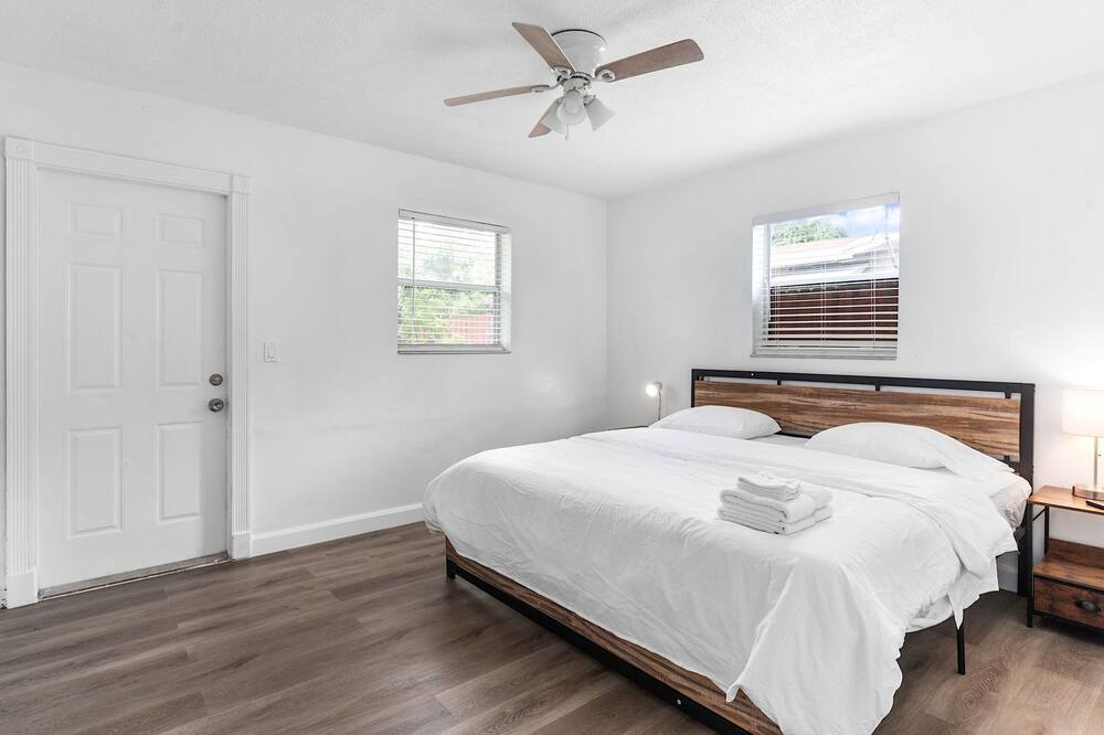 Photo of Bedroom in Edgewood