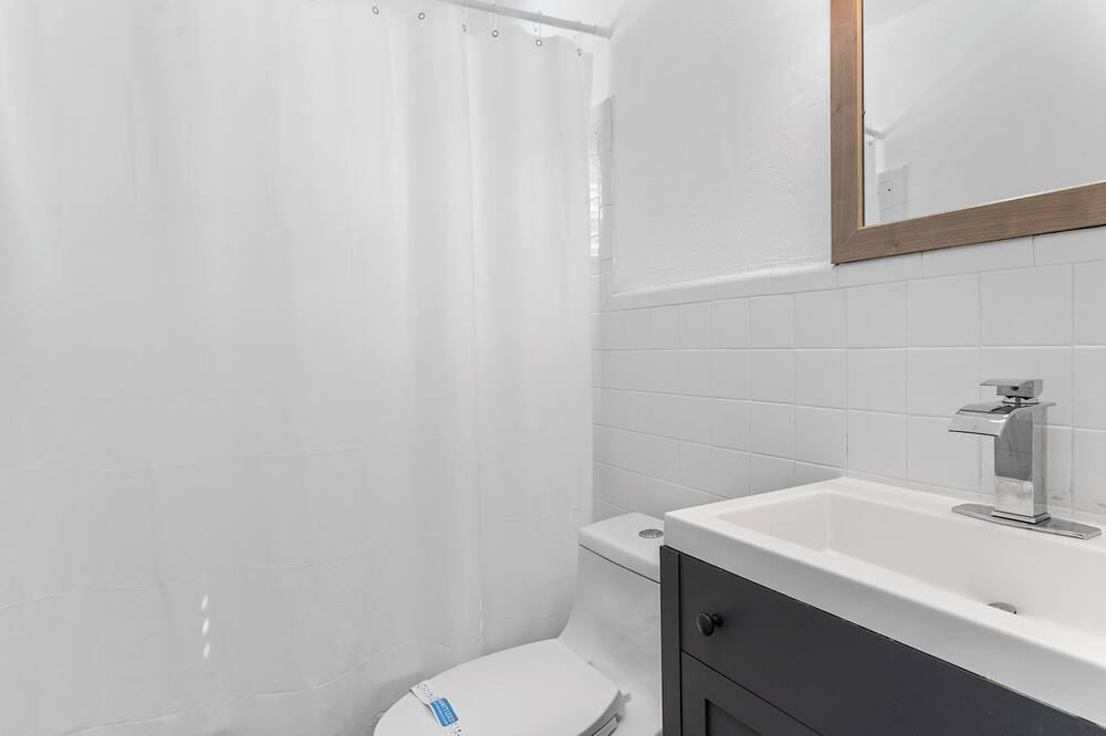 Photo of Bathroom in Edgewood