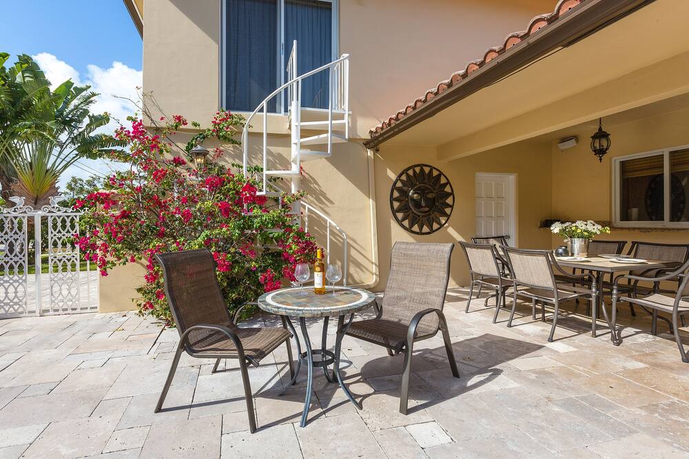 Photo of Outdoor in Bermuda Riviera