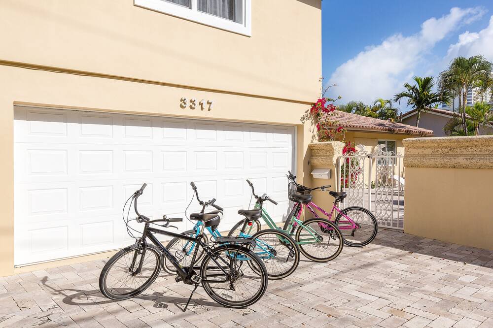 Photo of Others in Bermuda Riviera