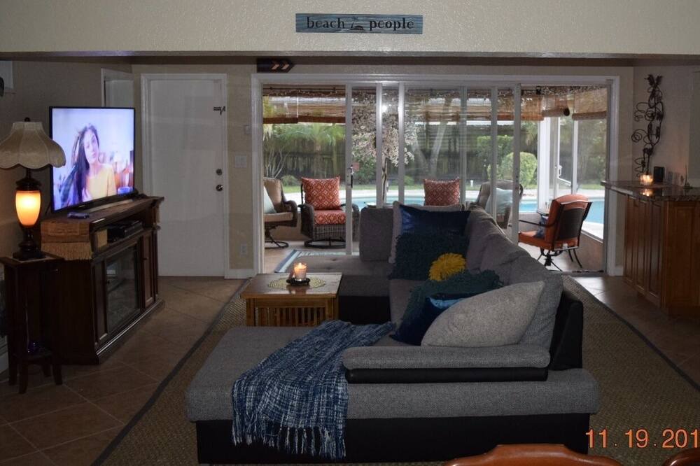 Photo of Livingroom in Deerfield Beach