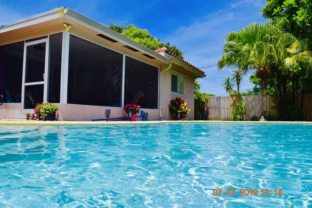 Photo of Outdoor in Deerfield Beach