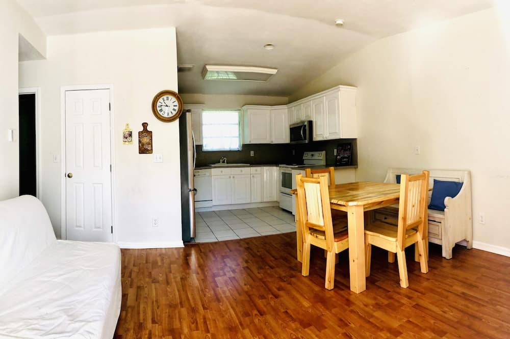 Photo of Livingroom in Davie