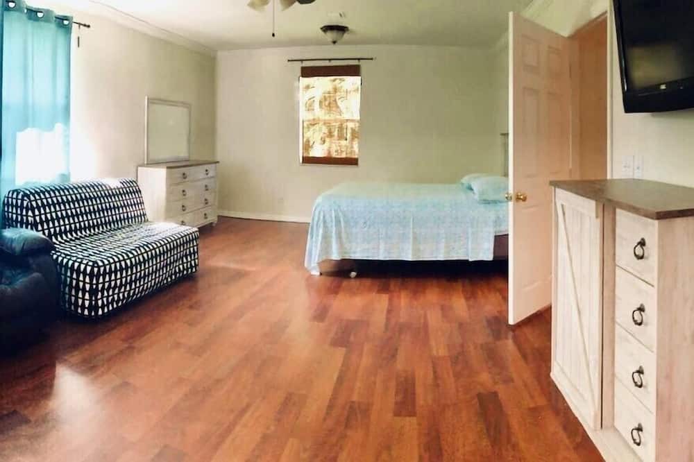 Photo of Bedroom in Davie