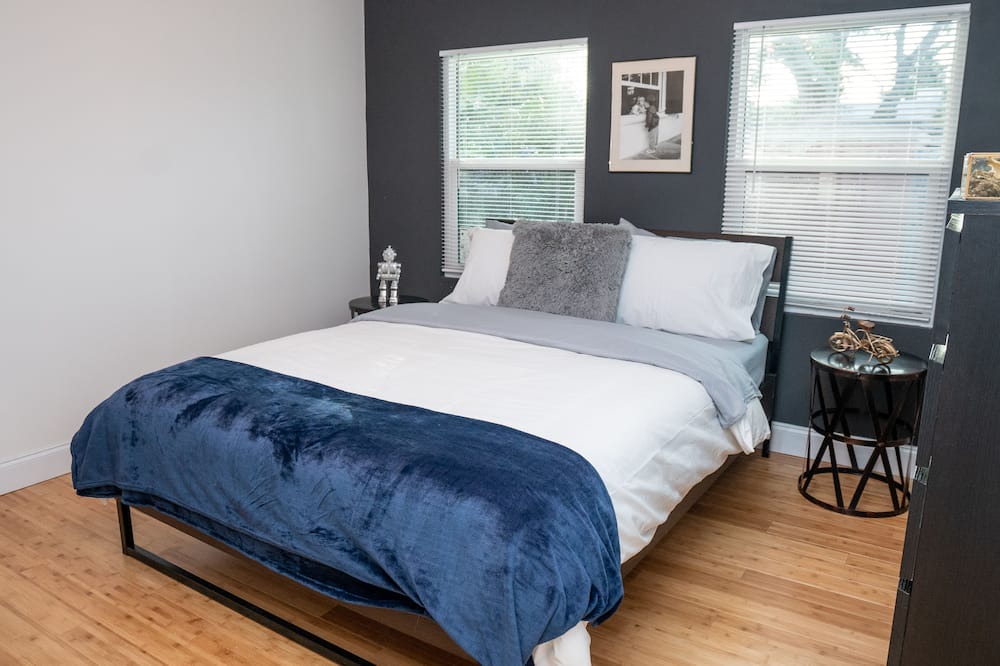Photo of Bedroom in Highland Garden