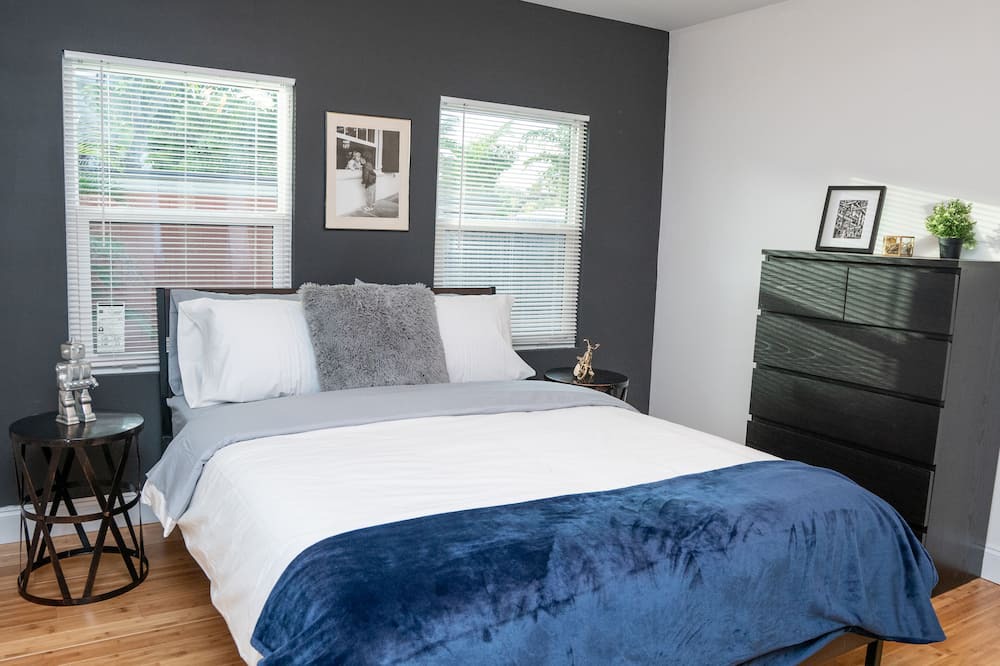 Photo of Bedroom in Highland Garden