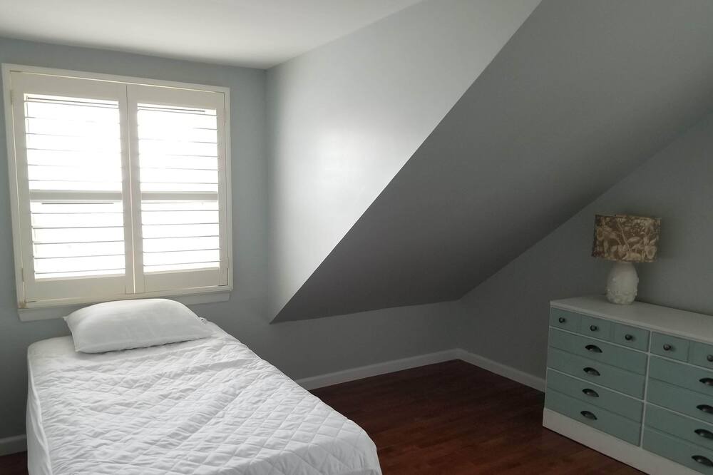 Photo of Bedroom in Point Pleasant Beach